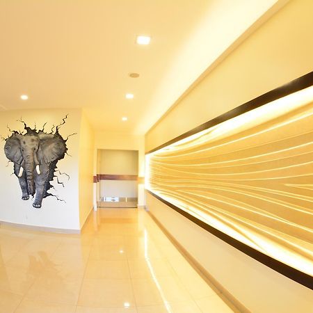 Best Western Premier Garden Hotel Ентеббе Екстер'єр фото