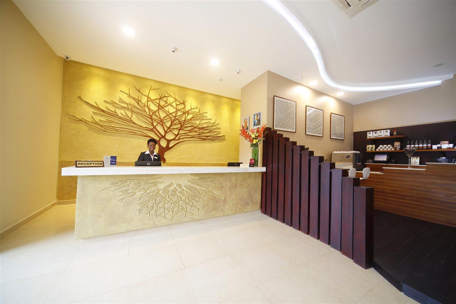 Best Western Premier Garden Hotel Ентеббе Екстер'єр фото