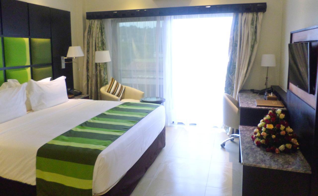 Best Western Premier Garden Hotel Ентеббе Екстер'єр фото