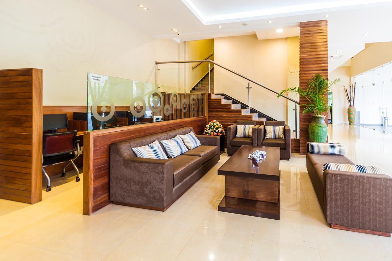 Best Western Premier Garden Hotel Ентеббе Екстер'єр фото