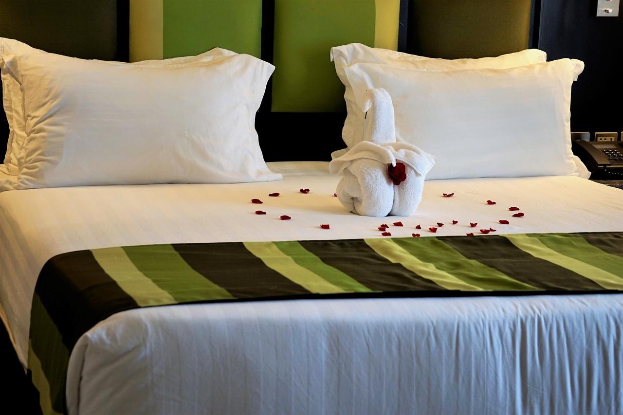 Best Western Premier Garden Hotel Ентеббе Екстер'єр фото