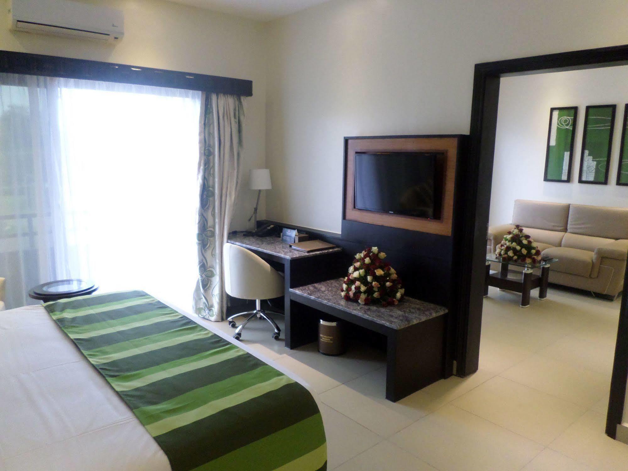 Best Western Premier Garden Hotel Ентеббе Екстер'єр фото