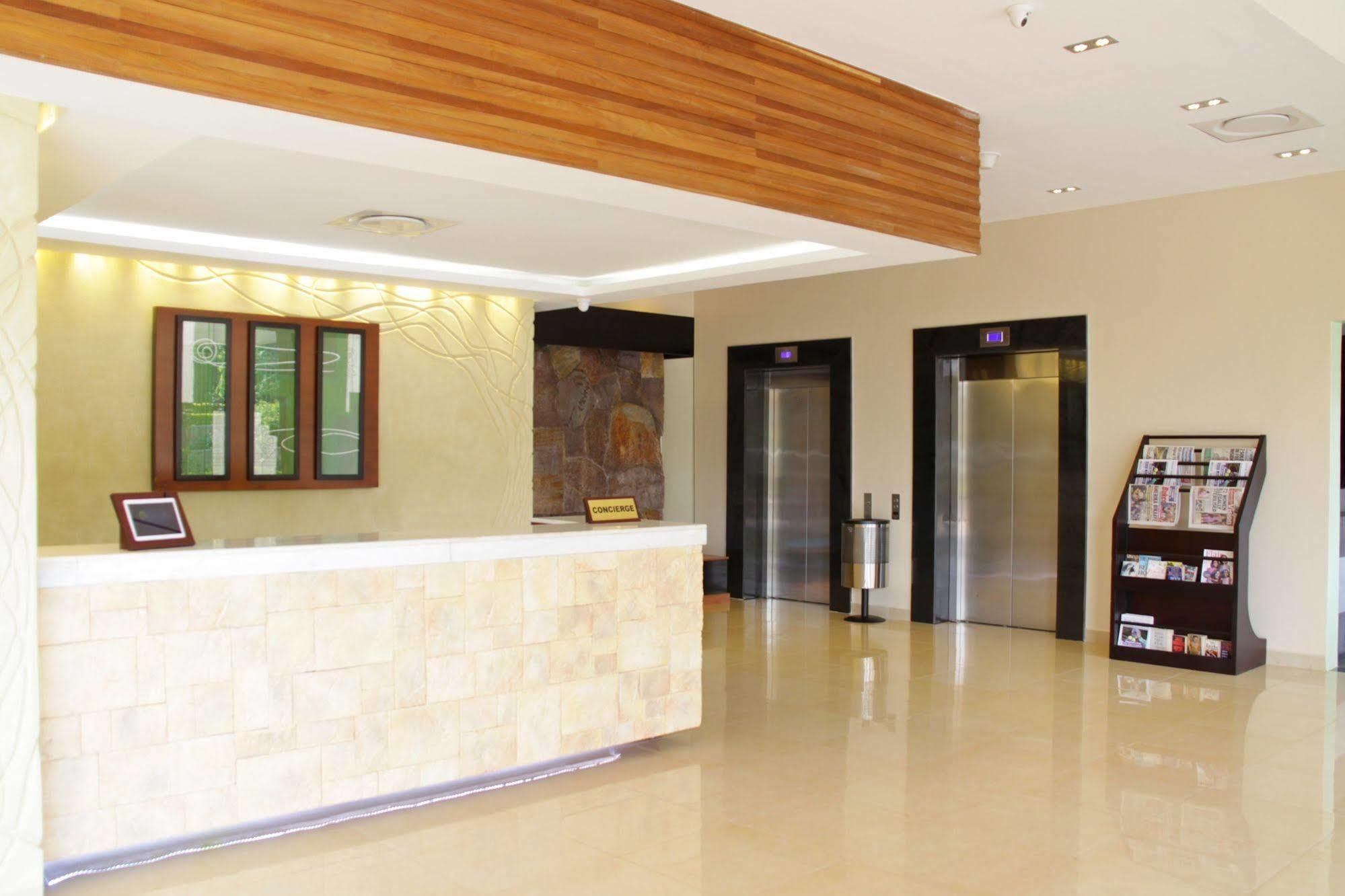 Best Western Premier Garden Hotel Ентеббе Екстер'єр фото