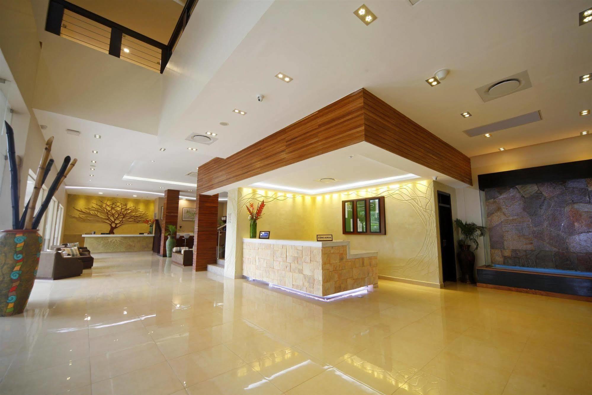 Best Western Premier Garden Hotel Ентеббе Екстер'єр фото
